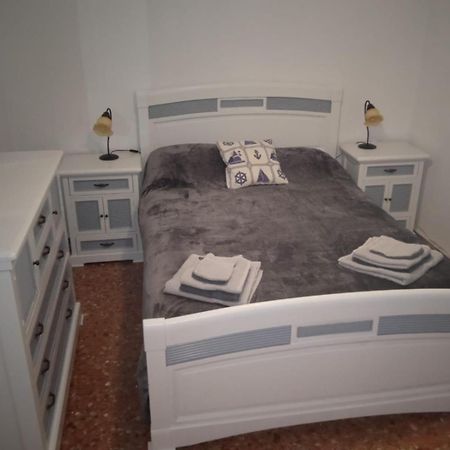 Edificio Gijon Newly Renovated Two-Bedroom Apartment Benidorm Bagian luar foto