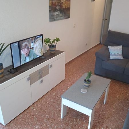 Edificio Gijon Newly Renovated Two-Bedroom Apartment Benidorm Bagian luar foto
