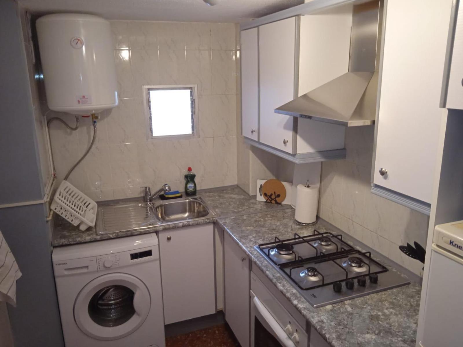 Edificio Gijon Newly Renovated Two-Bedroom Apartment Benidorm Bagian luar foto
