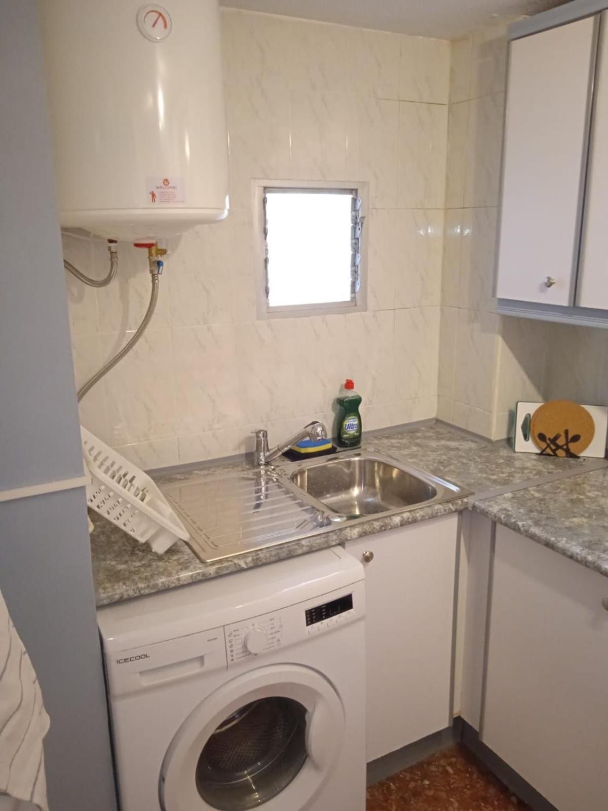 Edificio Gijon Newly Renovated Two-Bedroom Apartment Benidorm Bagian luar foto